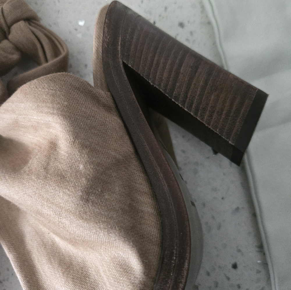 Burberry Slingback Pumps Size 6.5 (36.5) With Dust Bag - Picture 10 of 15